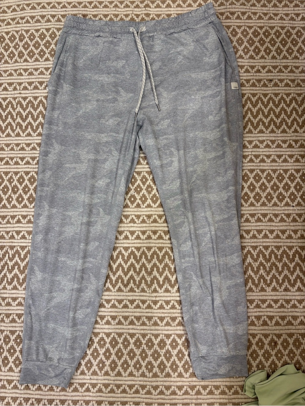 Vuori Gray Heather Camo Jogger Sweatpants Lounge Athletic Pants